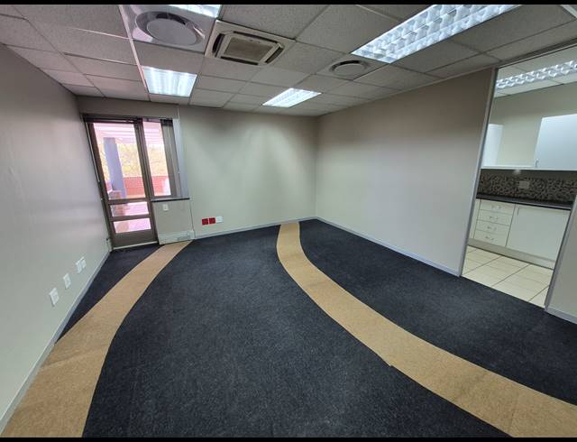 306M² OFFICE TO LET IN WOODMEAD